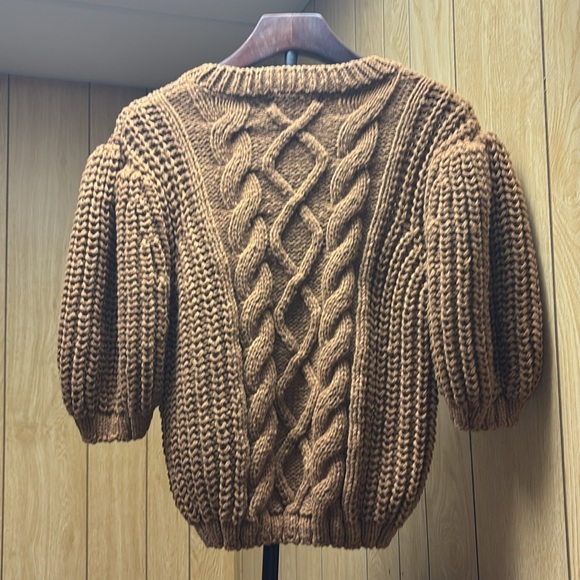 Mid Brown Chunky Cable Knit 🧶 Pull over Sweater w/Short Sleeves - Picture 2 of 6